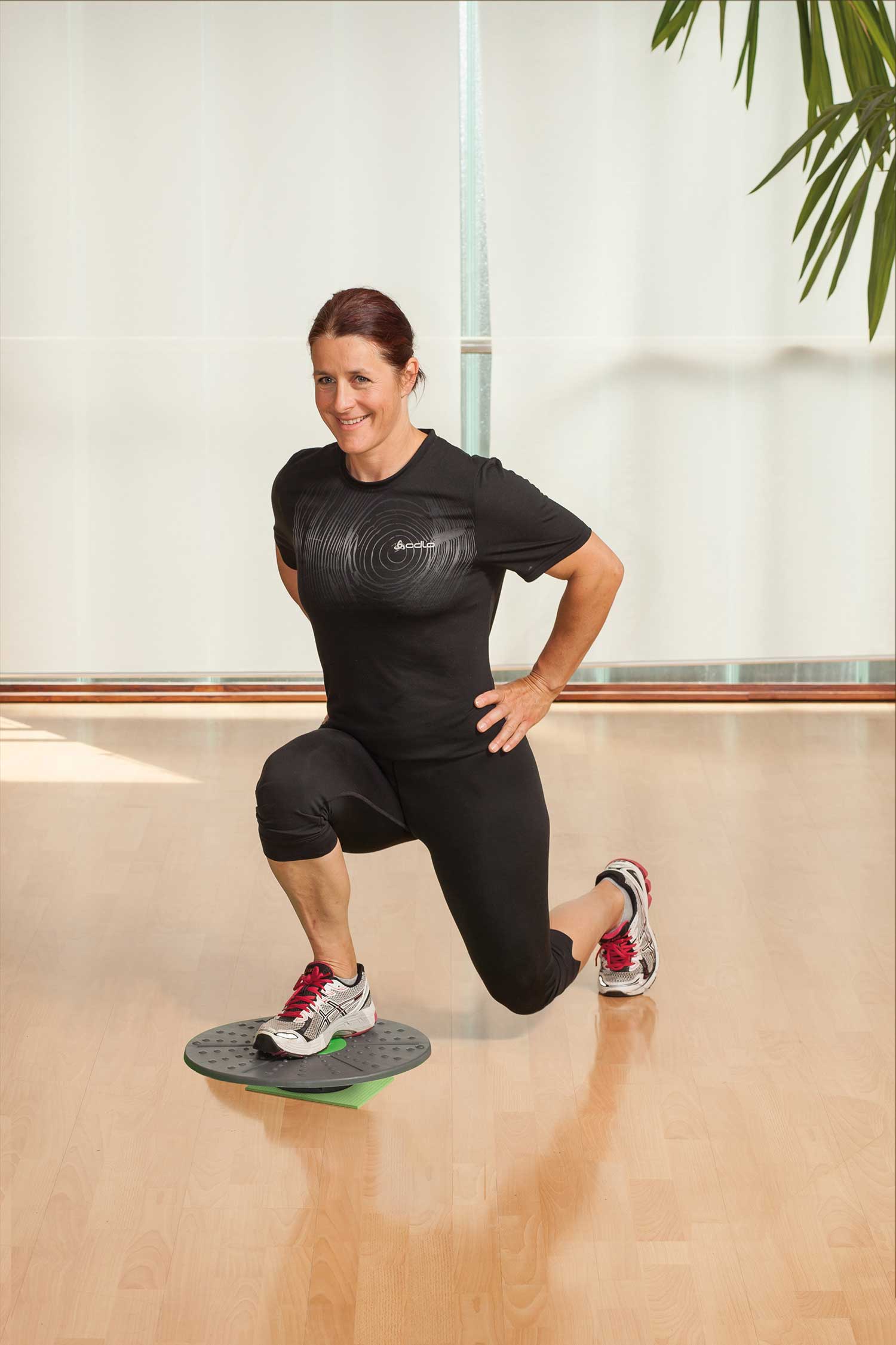 MU0184-action-6 Balanceboard